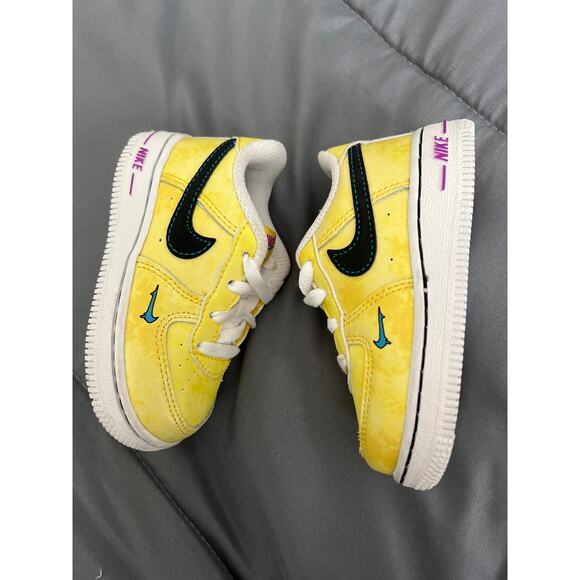 NIKE AIR FORCE 1 AF1 LV8 3 TD Toddler Peace Love Basketball Yellow Size 6C - Picture 5 of 9